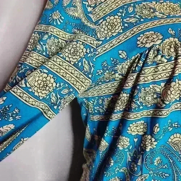 women's amazon top blue geometric print size small - Picture 4 of 6